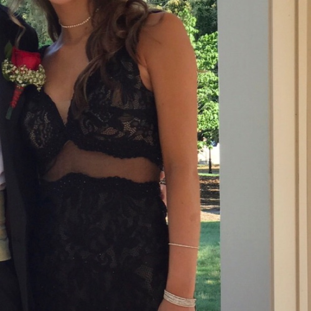 Prom dress only worn once. Great condition! - Picture 4 of 4